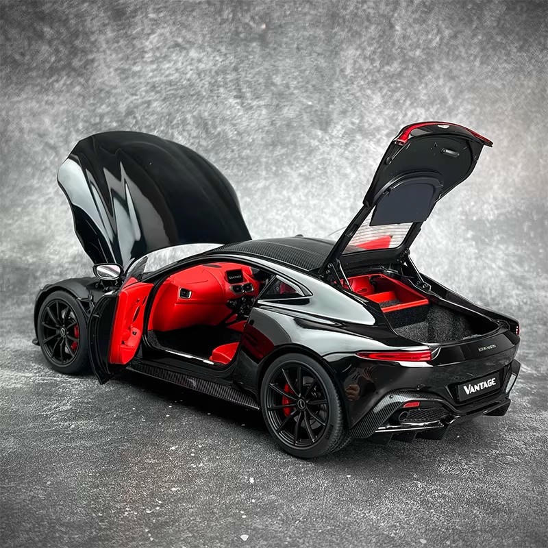 AUTOart 1:18 Aston Martin Vantage 2019 Alloy Diecast Model