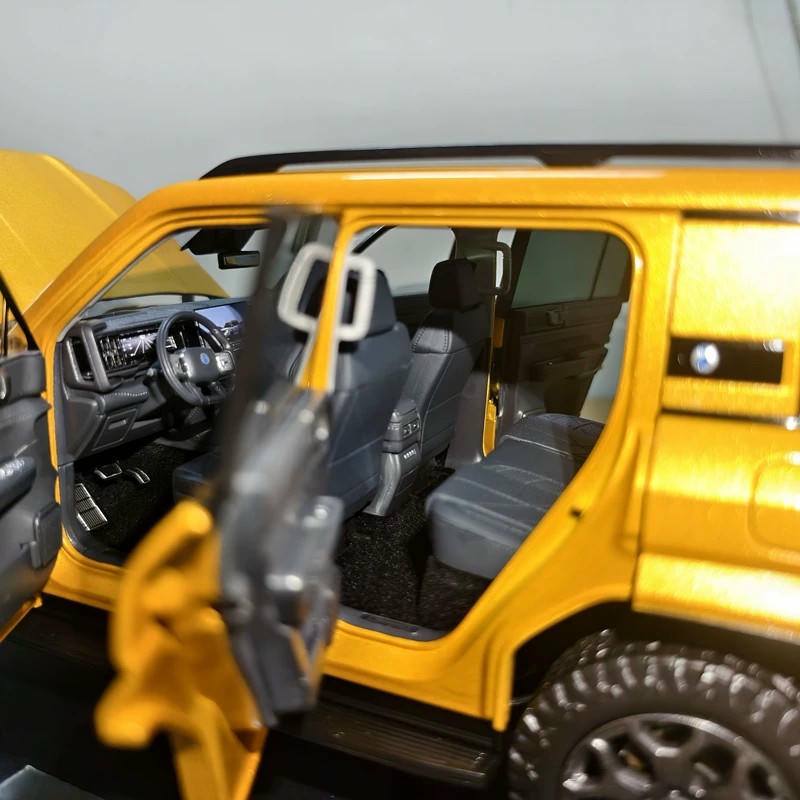 BYD BAO 5 1:18 Diecast Model Car – Gold