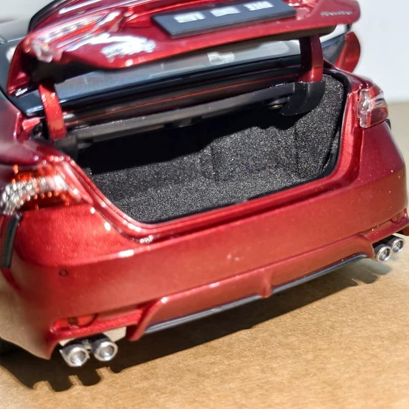 oem Licensed Toyota Camry (XV70) Hybrid Sport 2018–2021 1:18 Diecast Model