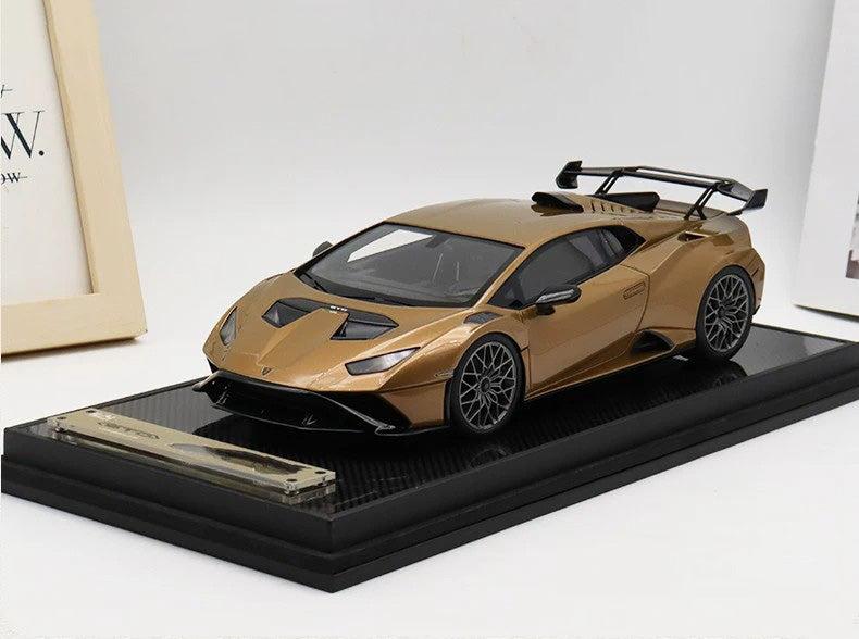 IVY Lamborghini Huracan STP 1:18 Resin Model Car