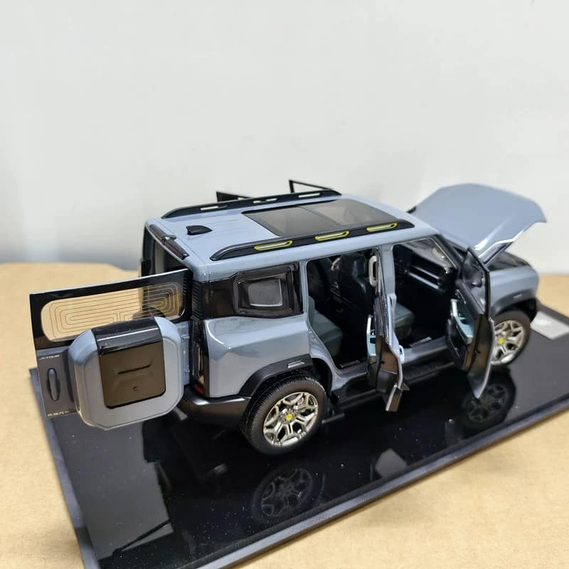 Official JETOUR T1 / T2 1:18 Diecast Model Car – Chery JETOUR Off-Road SUV Collectible