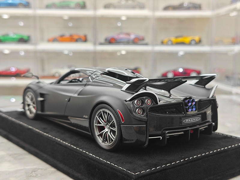 HH Model Pagani Huayra Roadster Limited Edition 1:18 Resin Model Car
