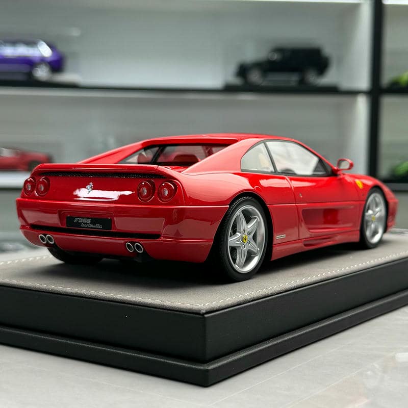 V8 Model 1:18 Ferrari F355 Resin Model Car