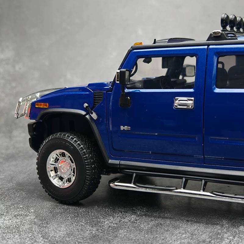 HIGHWAY61 1:18 Hummer H2 Diecast Model – Blue