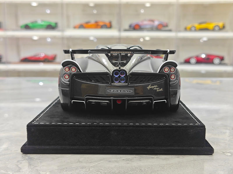 HH Model Pagani Huayra Roadster Limited Edition 1:18 Resin Model Car