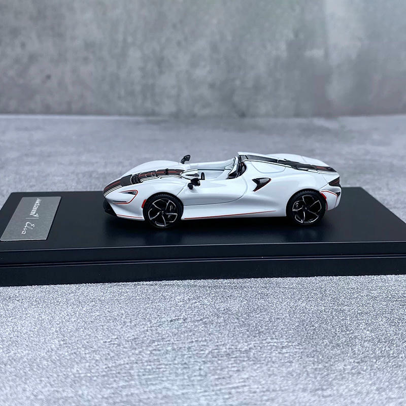 LCD 1:64 McLaren Elva Diecast Model