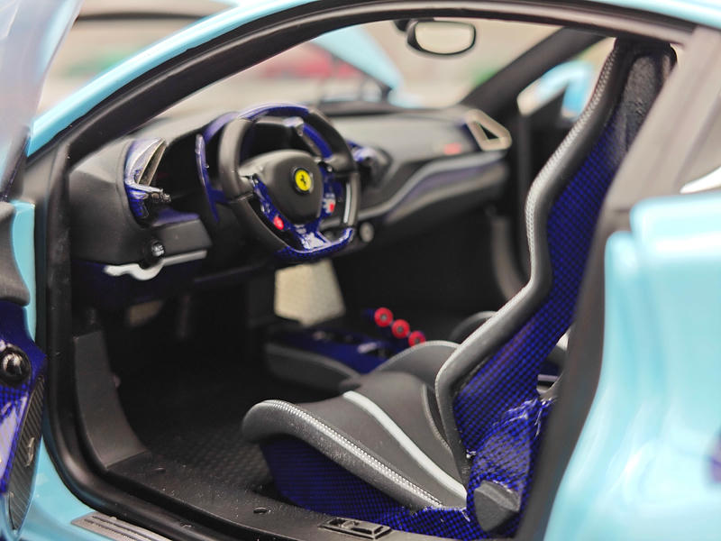 Dino Model 1:18 Ferrari 488 Pista Resin (Fully Open) Model