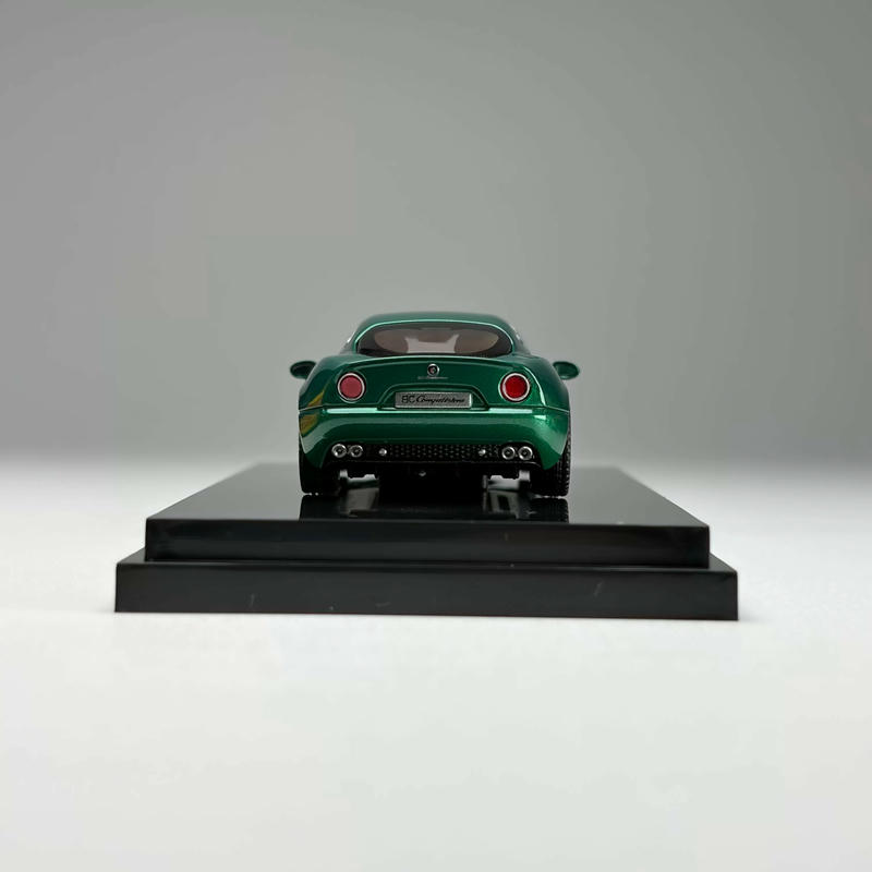 MotorHelix 1:64 Alfa Romeo 8C Competizione (2008) Diecast Model