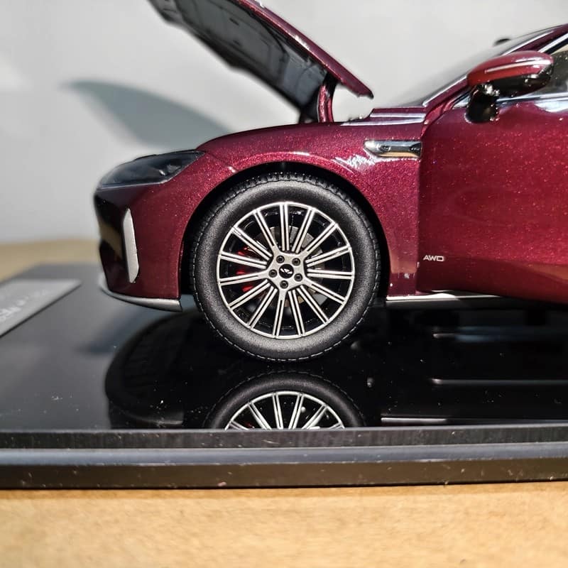 OEM Chery Fengyun A9L 1:18 Diecast Model Car