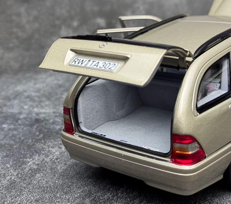 NOREV 1:18 Mercedes-Benz C-Class T-Model W202 Diecast Model Car – Classic C-Class Estate Collector