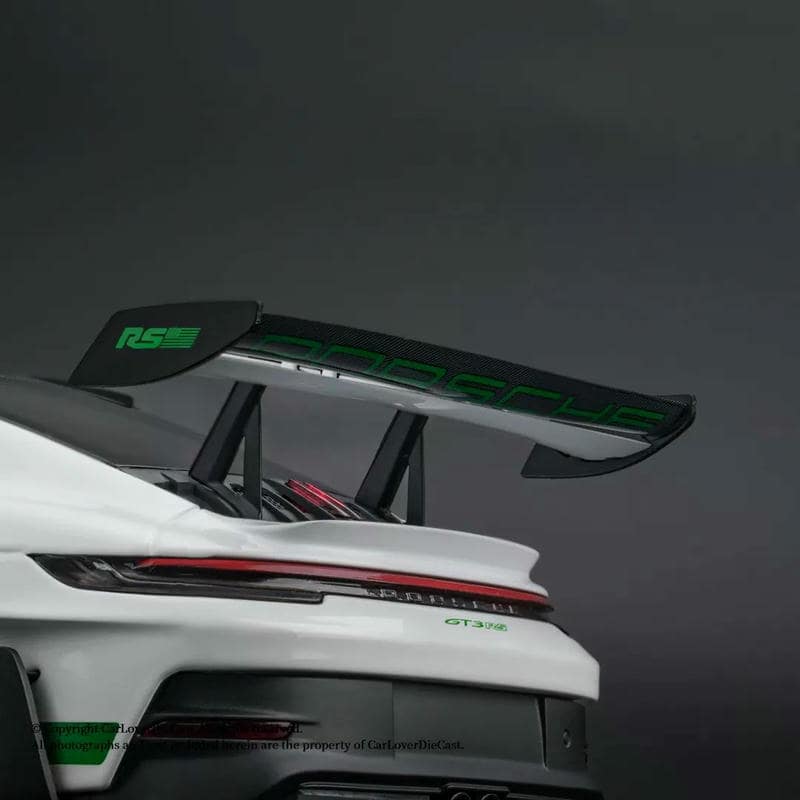 MINICHAMPS 1:18 Porsche 911 GT3 RS Diecast Model Car – Full Opening Limited Edition Collector