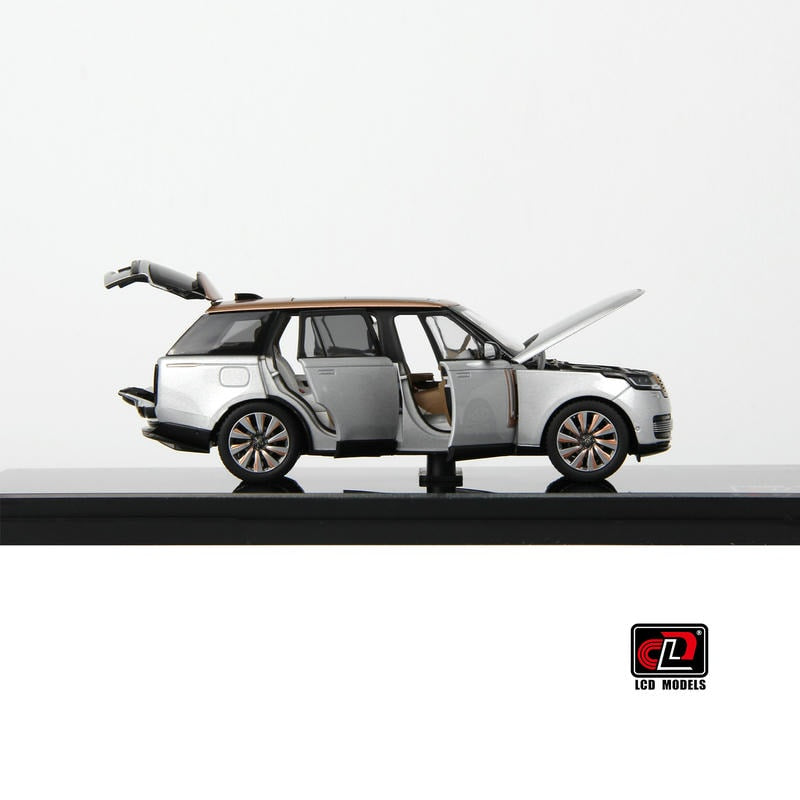 Pre-Order LCD 1:43 Range Rover Silver Alloy Full-Open Model – Acrylic Display & Transparent Sunroof