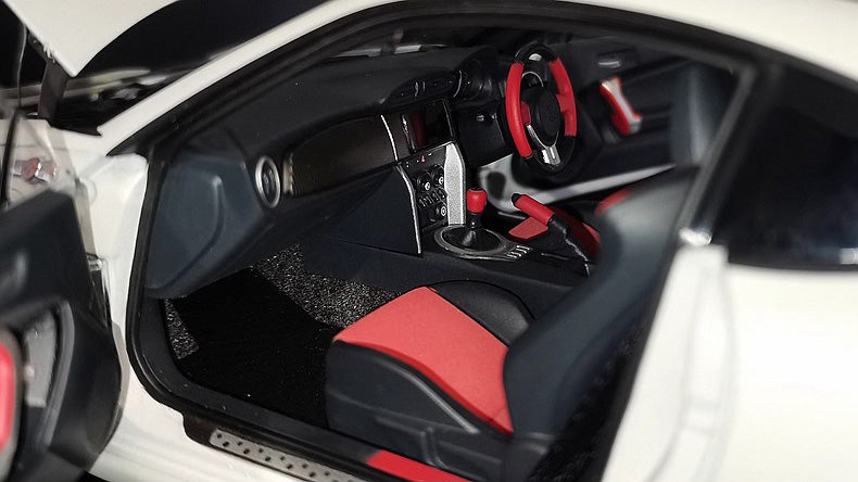 AUTOart 1:18 Toyota 86 GT Diecast Car