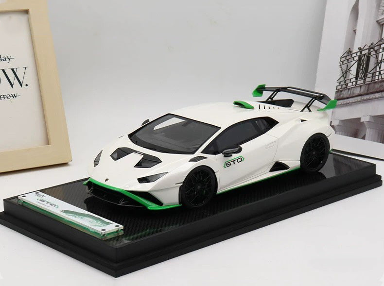 IVY Lamborghini Huracan STP 1:18 Resin Model Car