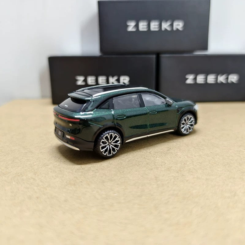 Official 1:64 ZEEKR 7X Diecast Model Car – Geely Electric SUV Alloy Collector Model