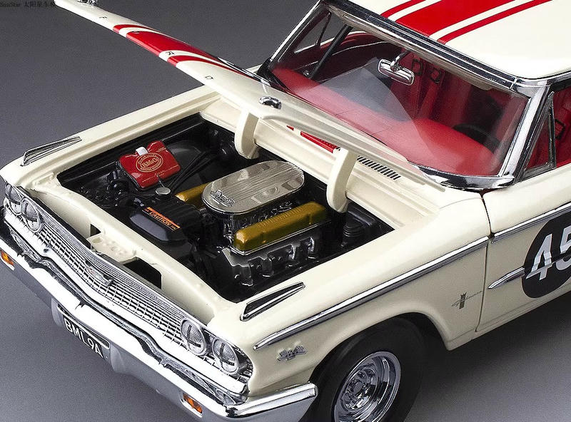 Sunstar 1:18 1963 Ford Galaxie 500XL Alloy Model