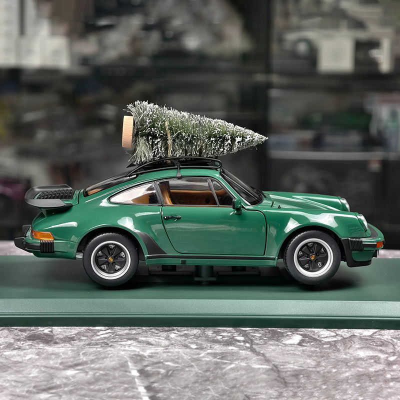 NOREV 1:18 Christmas Edition Volkswagen Beetle, Porsche 911 &amp; Fiat 500 Diecast Model Cars