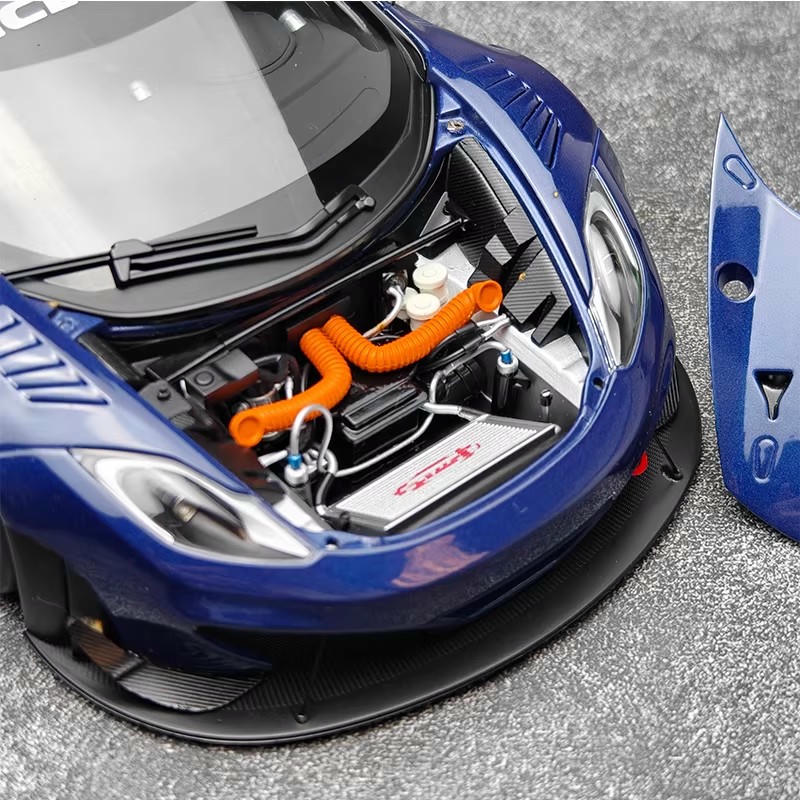 AUTOart 1:18 McLaren MP4-12C GT3 Diecast Model