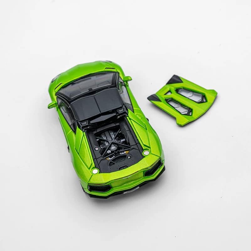 CLASSIC GARAGE 1:64 Lamborghini Aventador LP700-4 Roadster Diecast Model