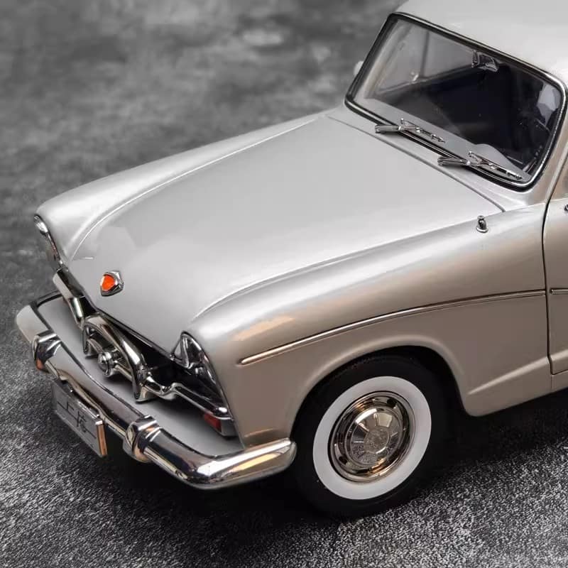 Original Factory 1:18 Shanghai SH760 Classic Vintage Sedan Diecast Model