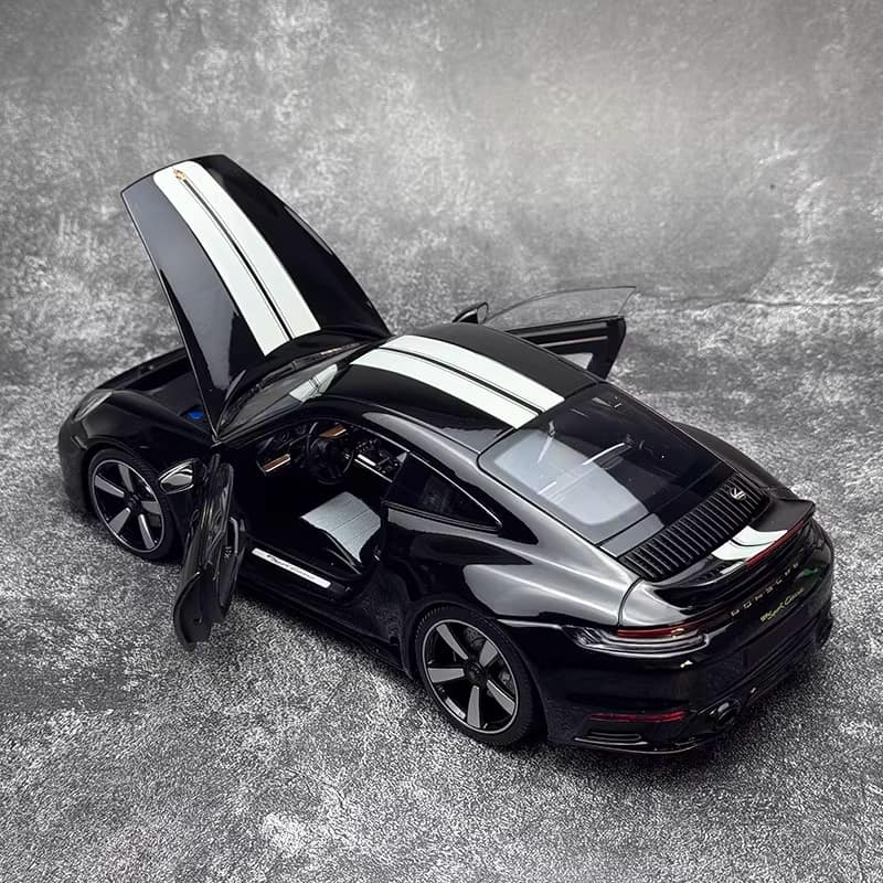 Minichamps 1:18 Porsche 911 (992) Sport Classic 2022 Alloy Diecast Model Car