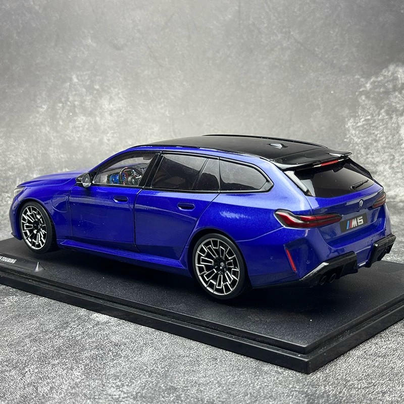 SOLIDO 1:18 BMW M5 Touring Diecast Model Car