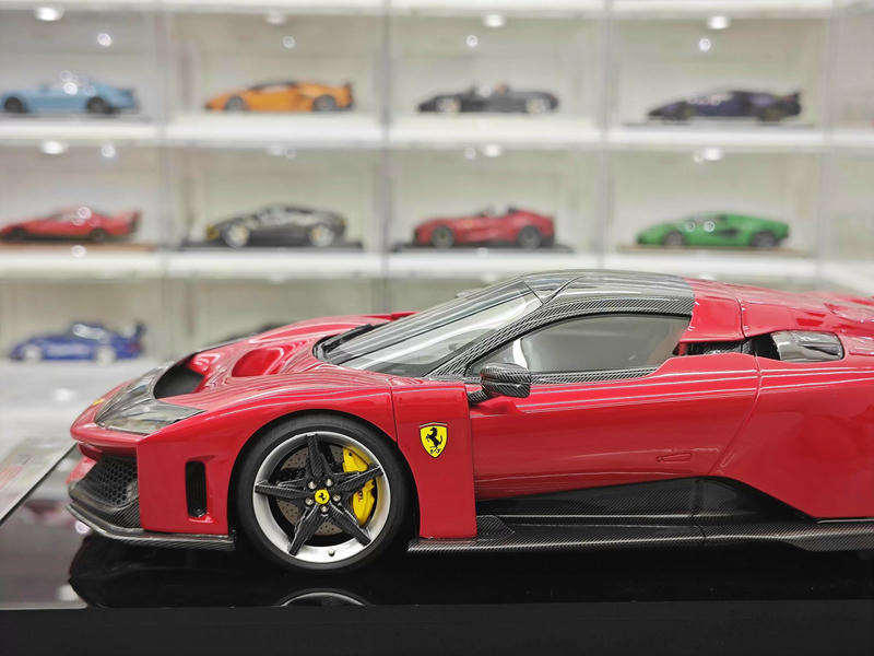 Amalgam 1:18 Ferrari F80 Resin Model Car