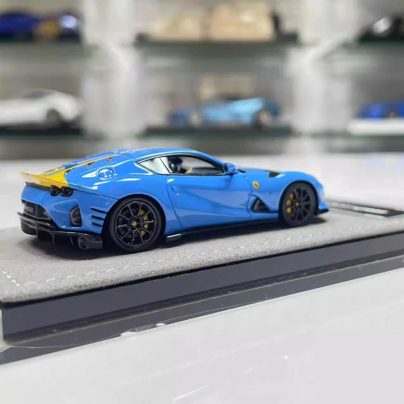 HH 1/64 フェラーリ 812c ホワイト&ブルー　2台セット HH Model 1:64 Ferrari 812 Competizione Resin Model – YX car model