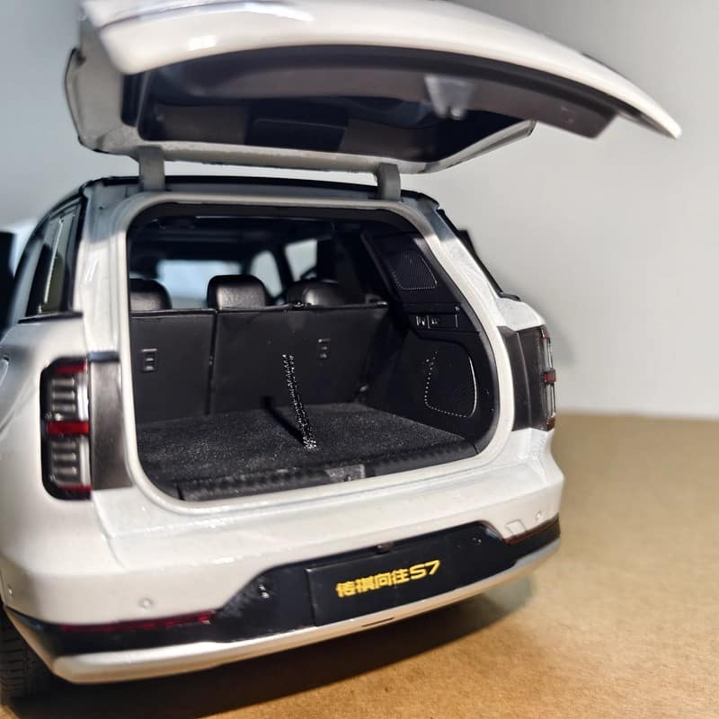 GAC Trumpchi Xiangwang S7 2025 OEM 1:18 Diecast Model Car