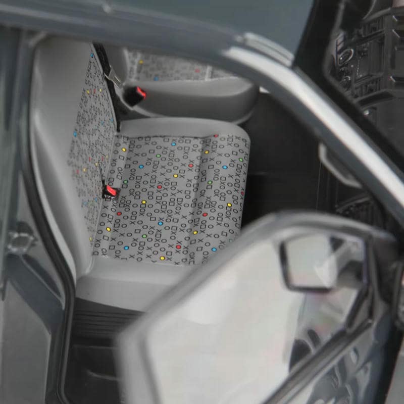 NOREV 1:18 Volkswagen VW Transporter (2003) Diecast Model Car