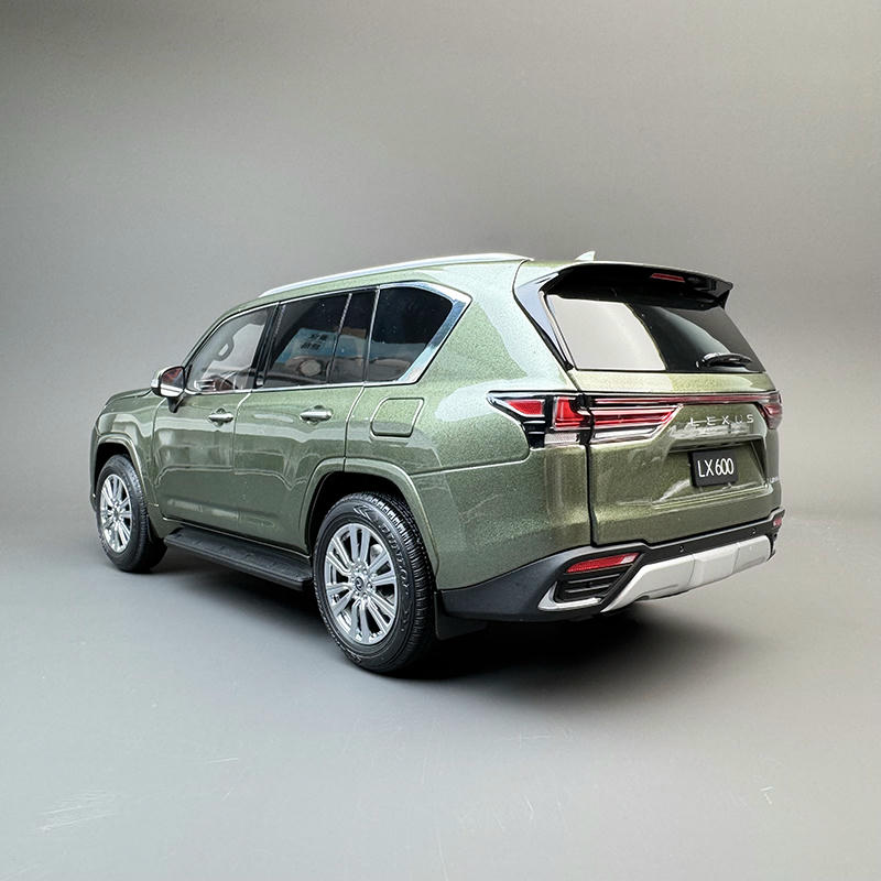 LCD Model 1:18 Lexus LX600 Diecast Car