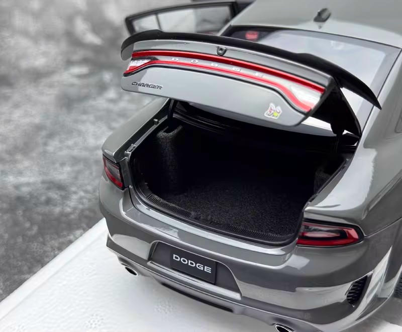 AUTOart 1:18 Dodge Charger Scat Pack Widebody Diecast Model