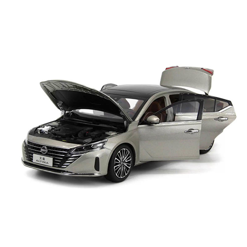 Paudi 1:18 Nissan Altima Diecast Model Car