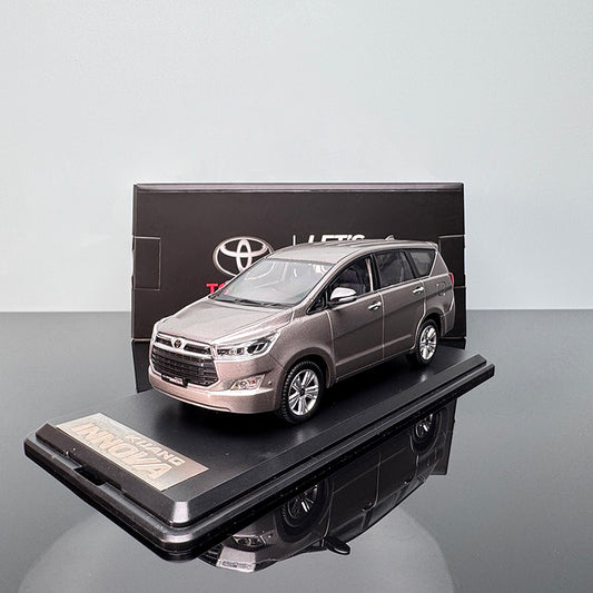 Toyota INNOVA MPV 1:32 Diecast Model – Premium Closed Body Collectible