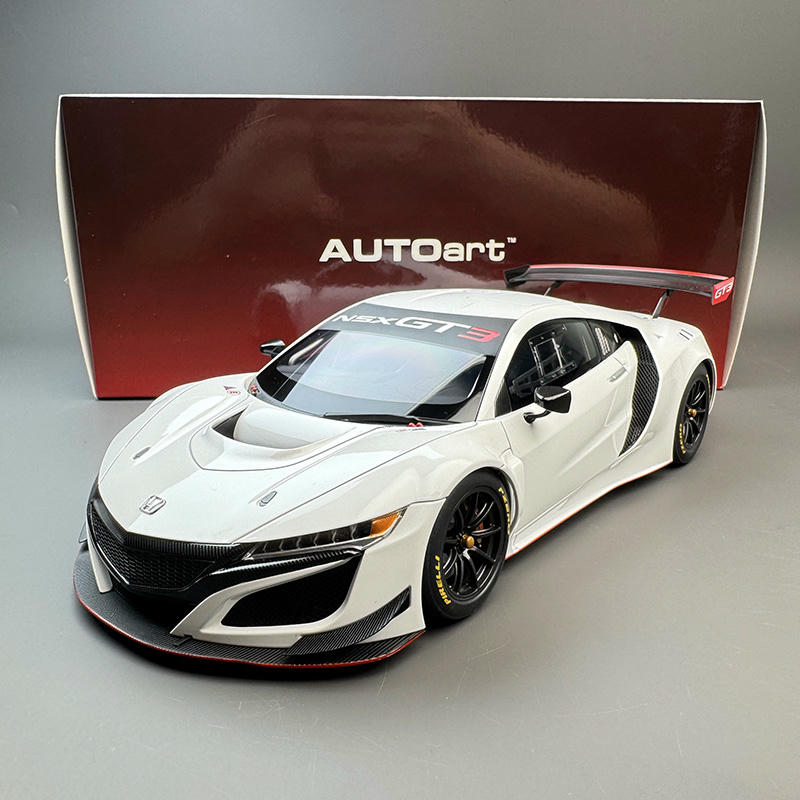 AUTOart 1:18 Honda NSX GT3 Diecast Car- White