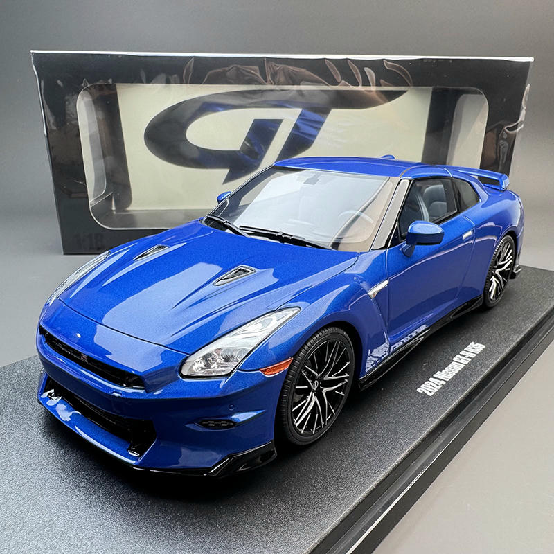 GT Spirit 1:18 Nissan GT-R R35 – GT521
