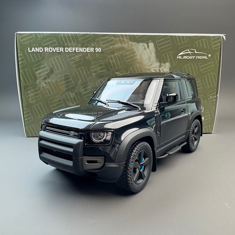 Almost Real Land Rover Defender 90 1:18 Alloy Diecast Model Car