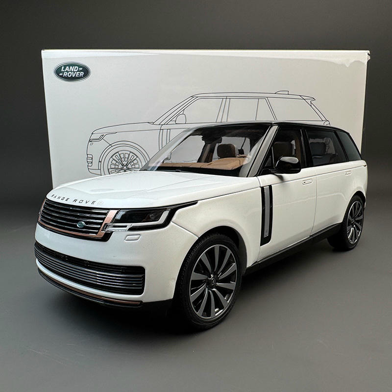 LCD 1:18 Land Rover Range Rover SV 2022 Long Wheelbase Diecast Car