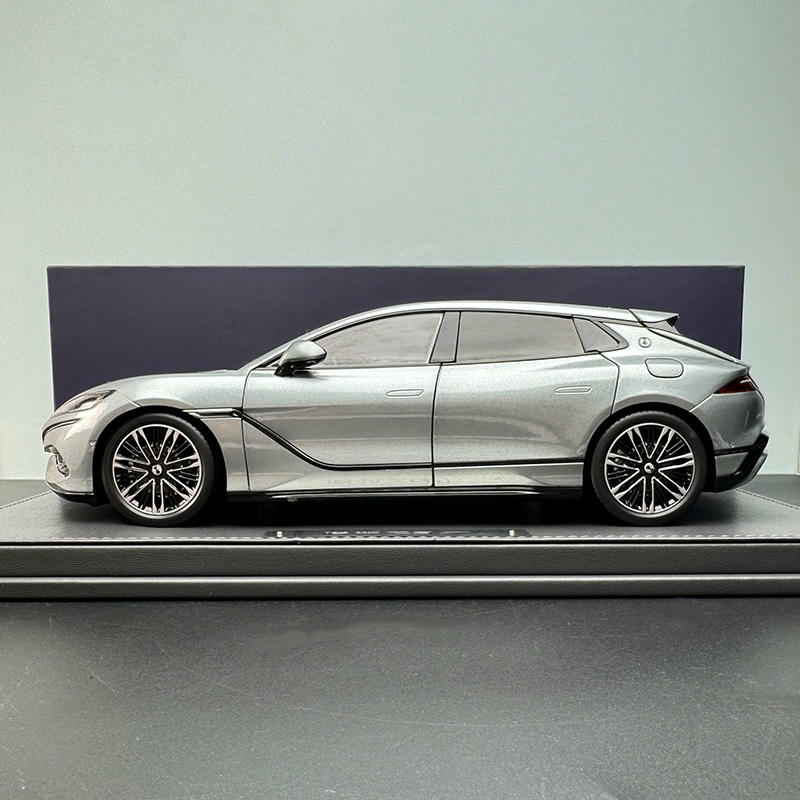 BYD Denza Z9 GT 1:18 Alloy Diecast Model Car
