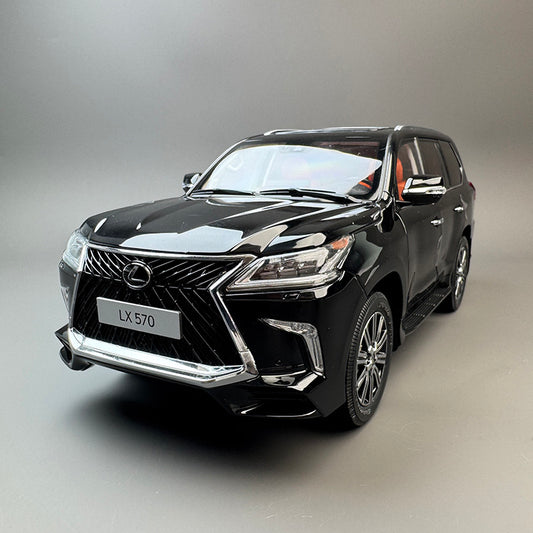 LCD 1:18 Lexus LX570 diecast model