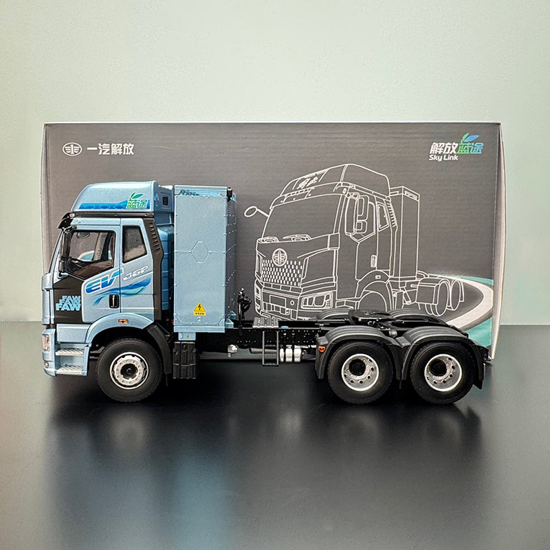 Jiefang J6P New Energy Blue Road 1:24 Die-Cast Model Truck (Alloy Edition)