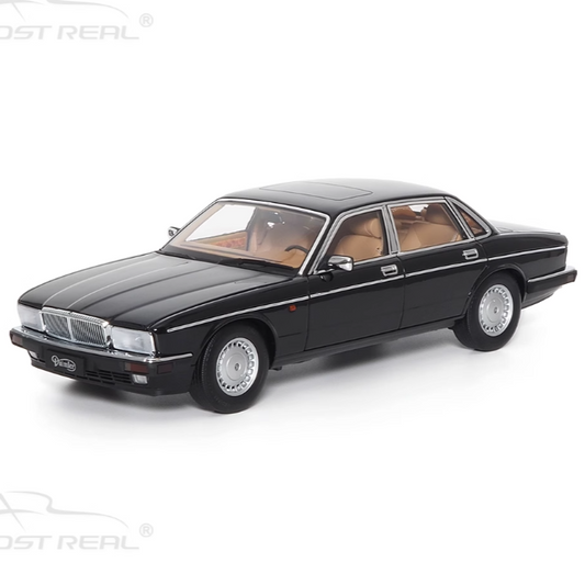 Jaguar Daimler XJ6 (XJ40) – 1:18 Diecast Model by Almost Real (Limited to 1,008 Units – Collector’s Edition)（810543）
