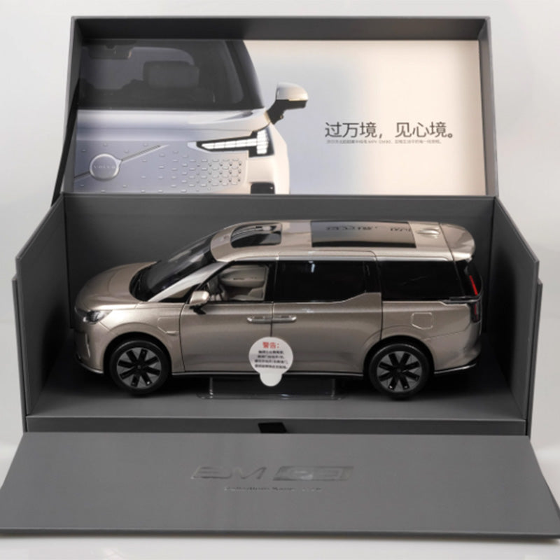 Volvo EM90 1:18 Alloy Model Car
