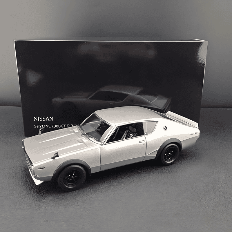 Kyosho 1:18 Die-Cast Model Car (Silver， Model No. 08255S)