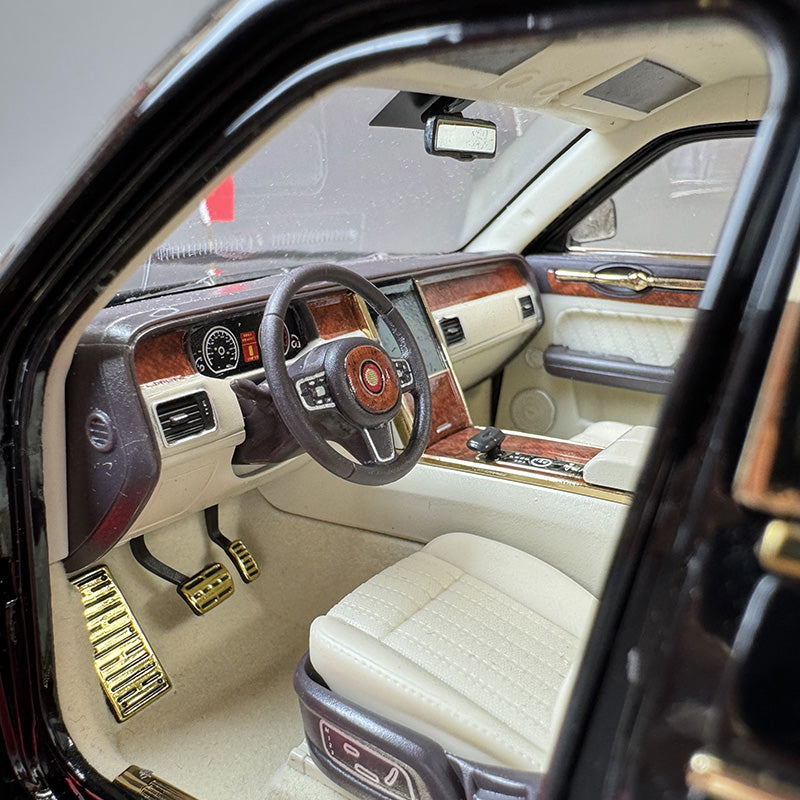 Hongqi 1:18 Classic Sedan Diecast Model Car – Collector’s Edition