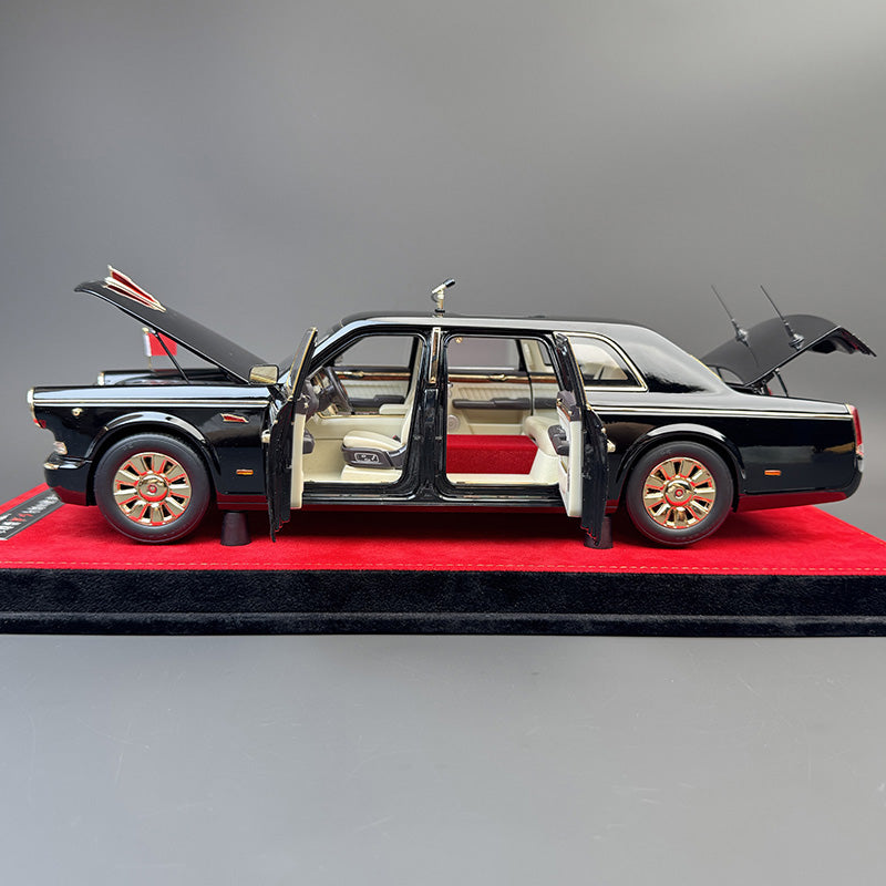 Hongqi 1:18 Classic Sedan Diecast Model Car – Collector’s Edition