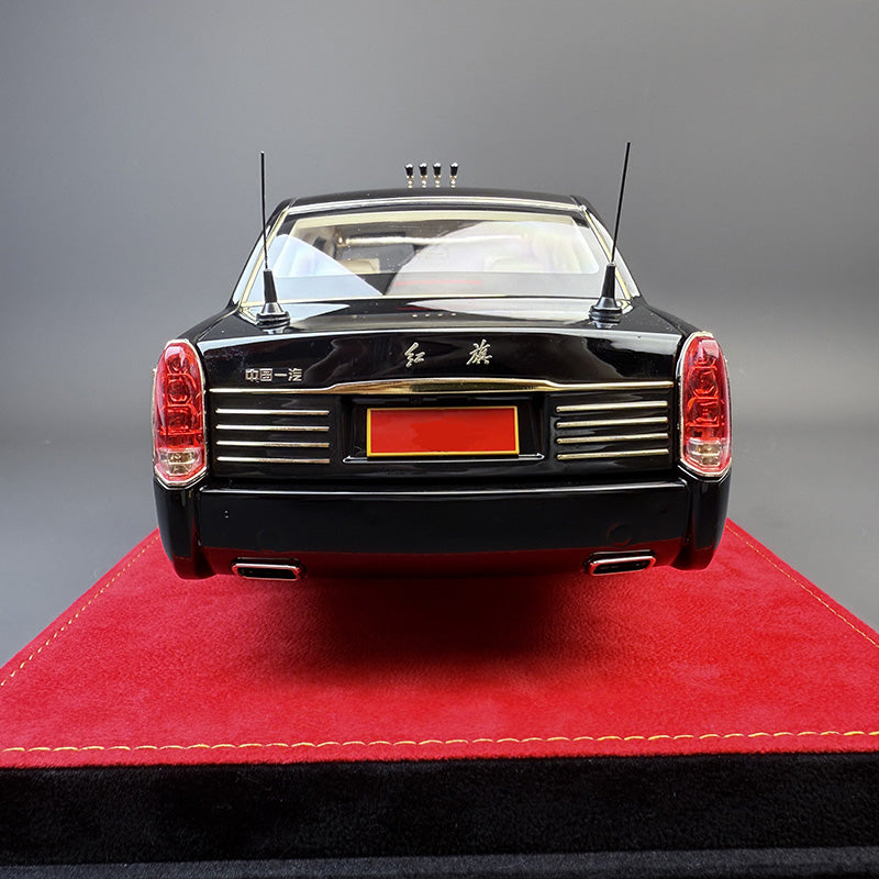 Hongqi 1:18 Classic Sedan Diecast Model Car – Collector’s Edition