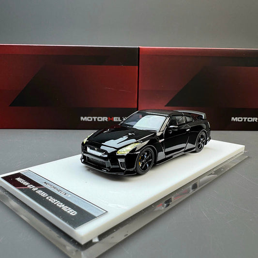 MotorHelix 1:64 Nissan GT-R R35 Alloy Model