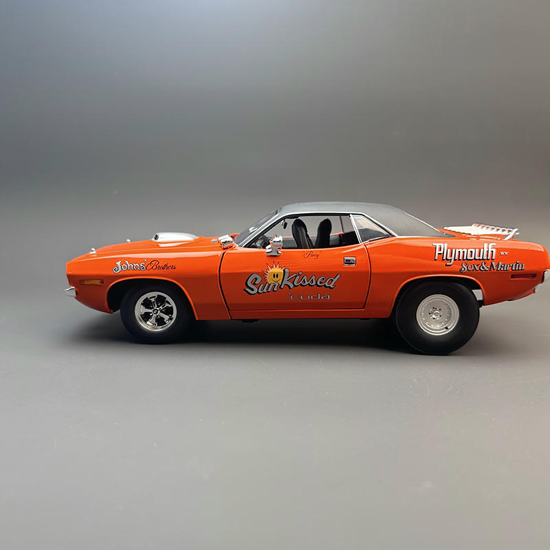 ACME 1:18 Plymouth 1970 HEMI Cuda Diecast Model — Orange