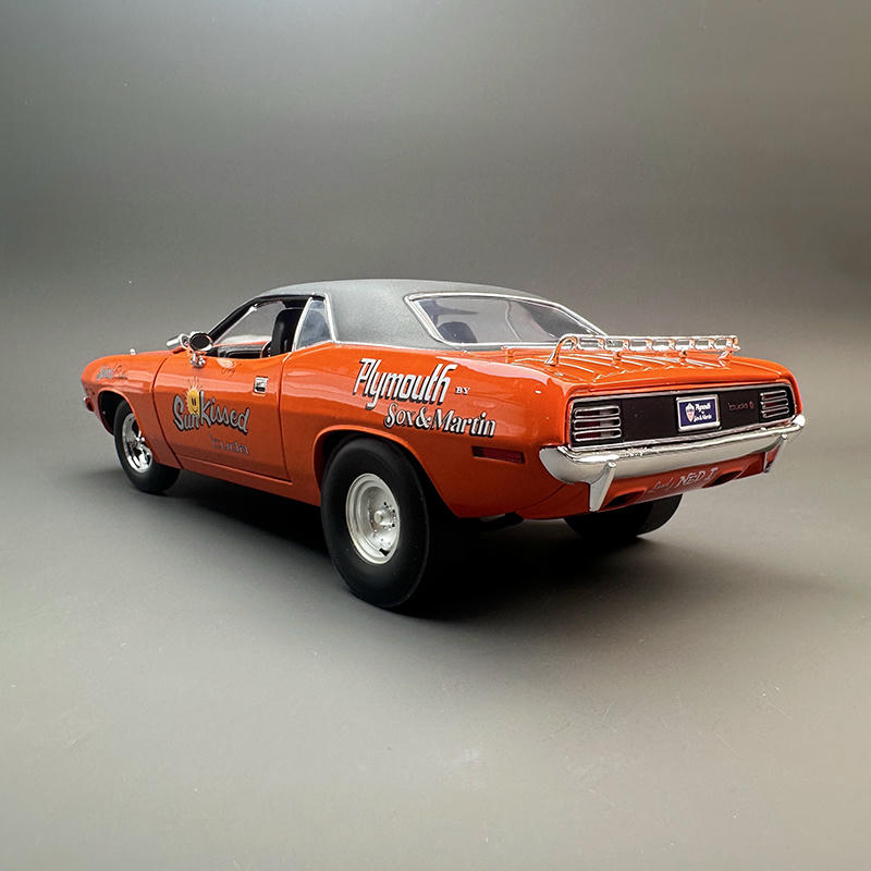 ACME 1:18 Plymouth 1970 HEMI Cuda Diecast Model — Orange